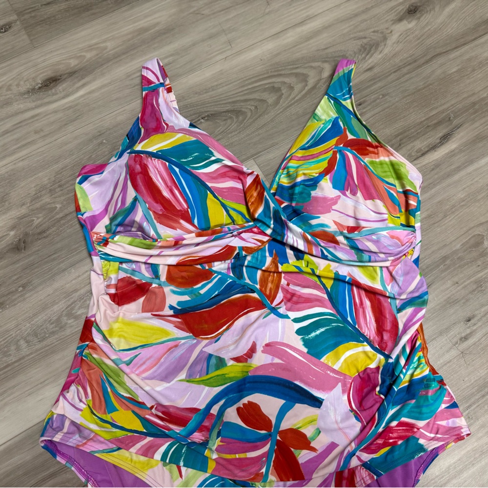 Colorful one piece - Picture 3 of 6